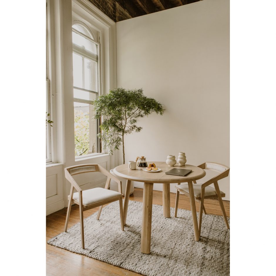 Minimalist Natural Dining Chair